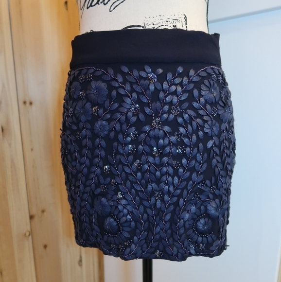 Romeo & Juliet Couture Dresses & Skirts - Romeo and Juliet Couture Floral Embellished Skirt